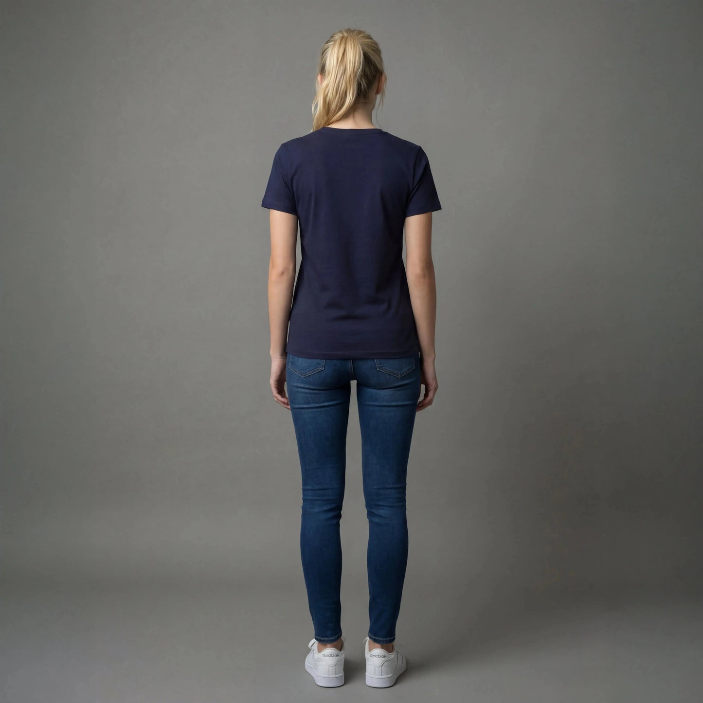 T-shirt V Korhogo Reaket, une marque de vêtements de sport