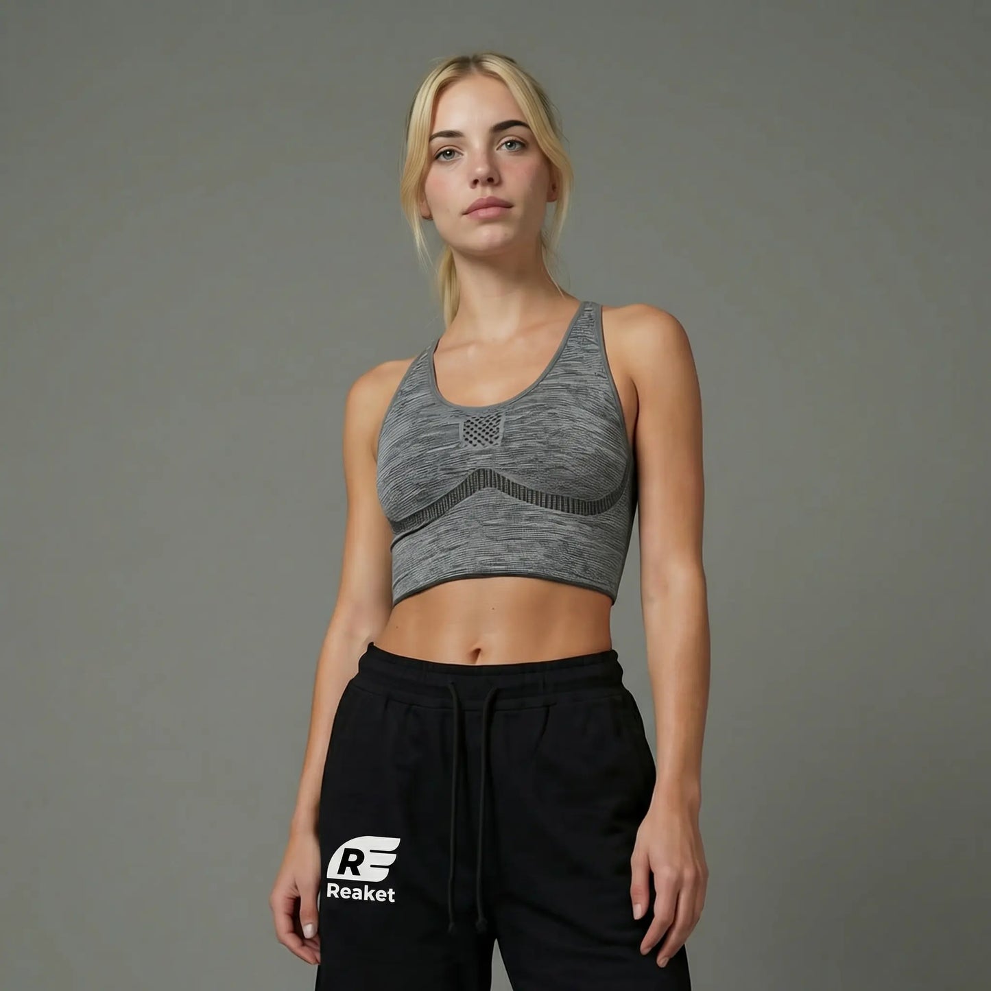 Short Babi unisexe Reaket, une marque de vêtements de sport