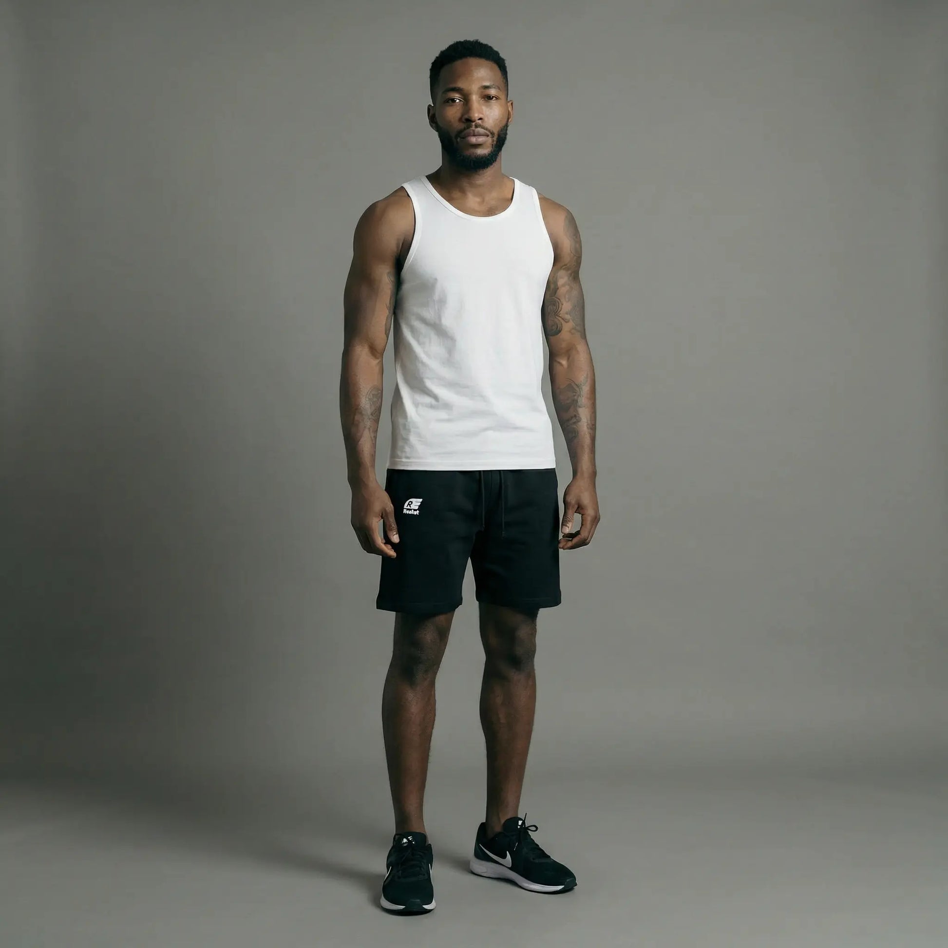 Short Babi unisexe Reaket, une marque de vêtements de sport