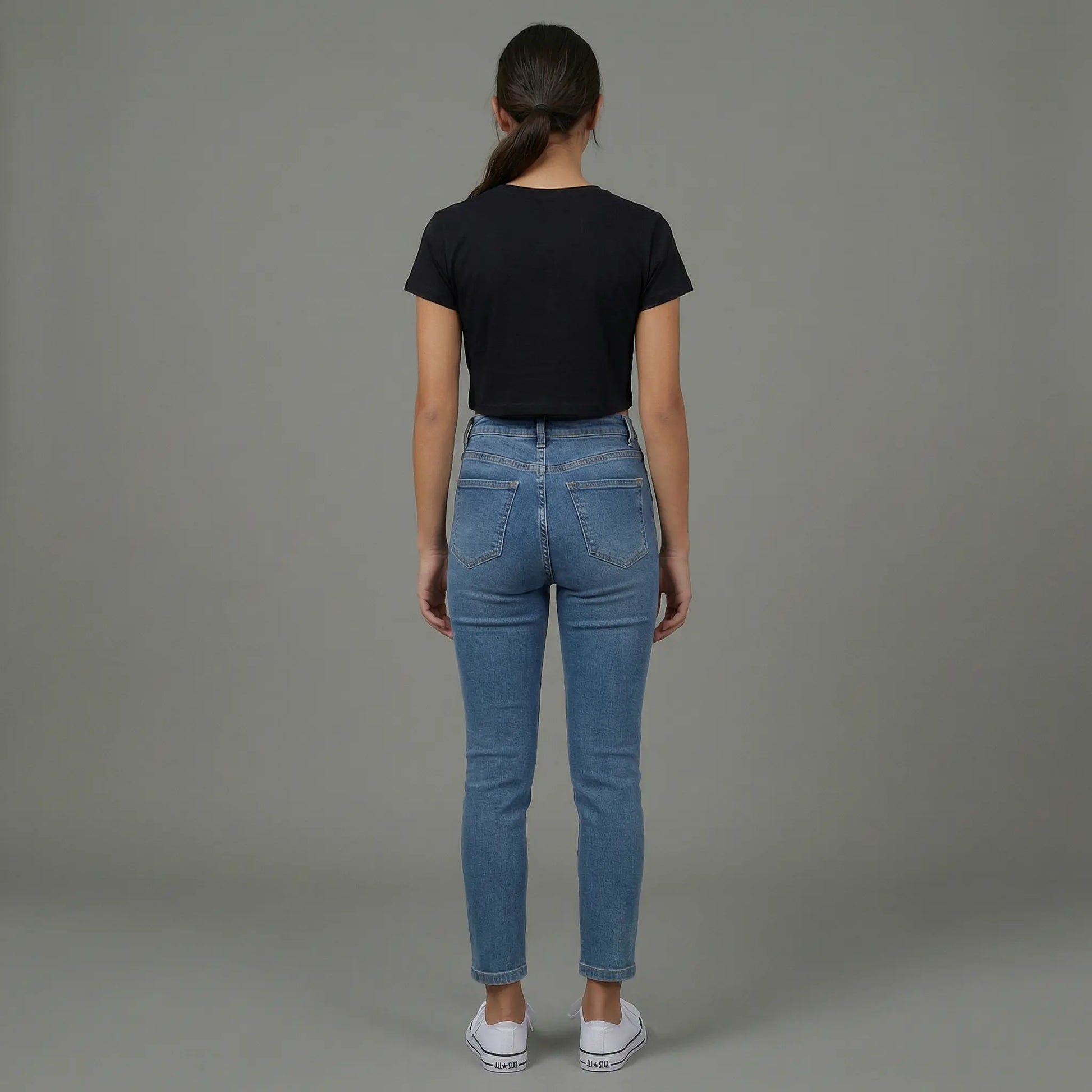 Top court Nassian Reaket, une marque de vêtements de sport