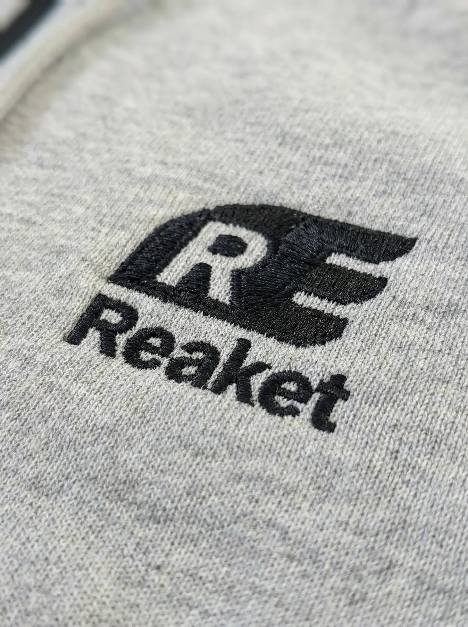 Ensemble Sweat Aboudé Zippé Reaket, une marque de vêtements de sport