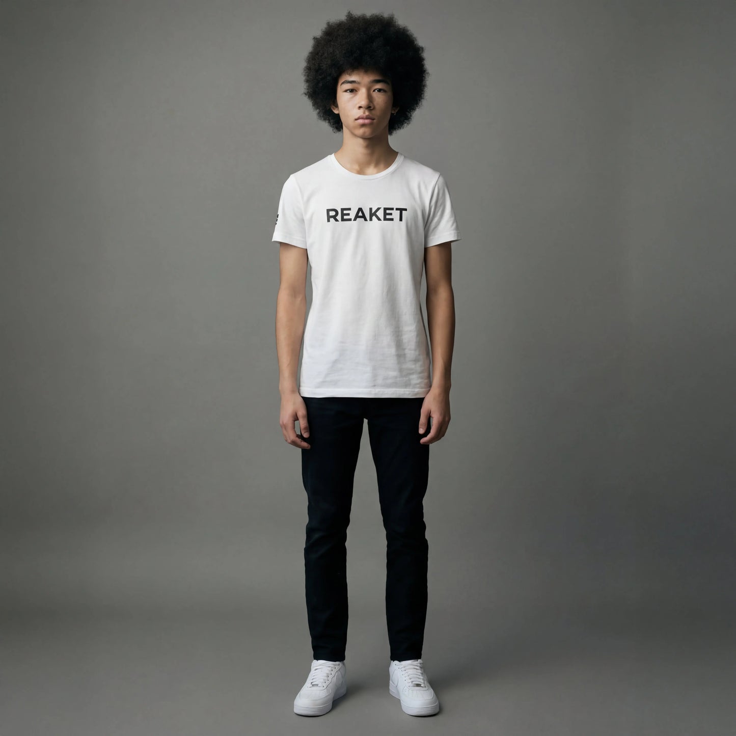 T-shirt Issia 230gm2 Reaket, une marque de vêtements de sport