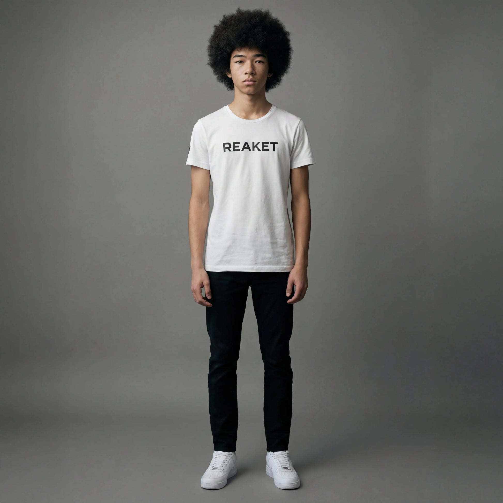 T-shirt Issia 230gm2 Reaket, une marque de vêtements de sport