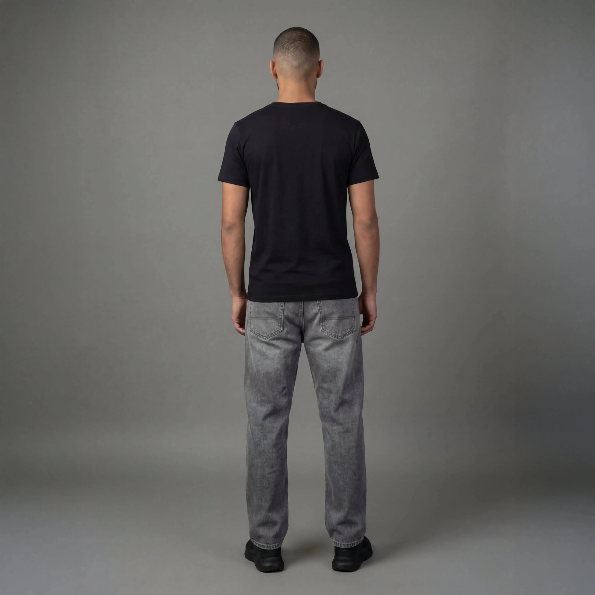 T-shirt V Korhogo Reaket, une marque de vêtements de sport
