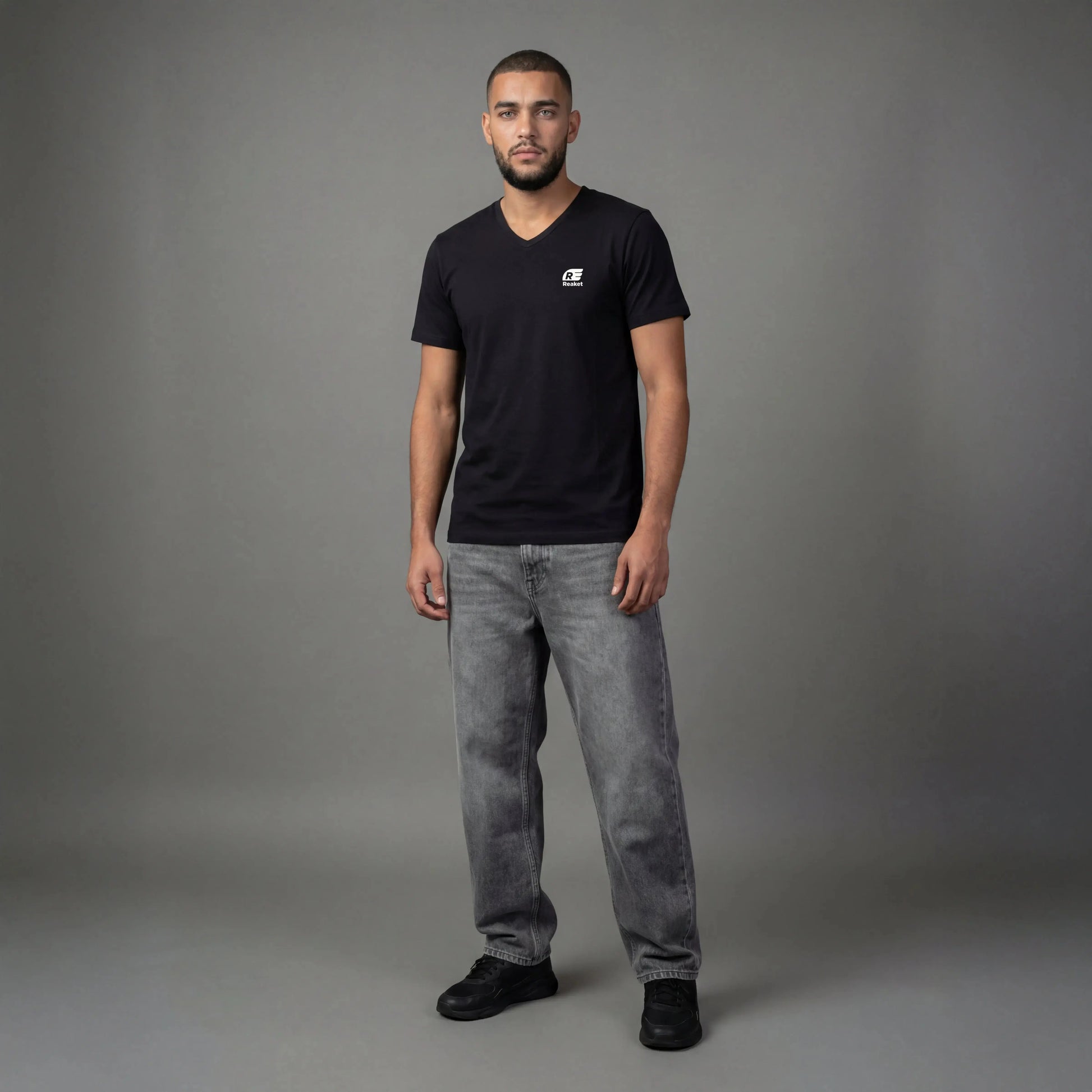 T-shirt V Korhogo Reaket, une marque de vêtements de sport