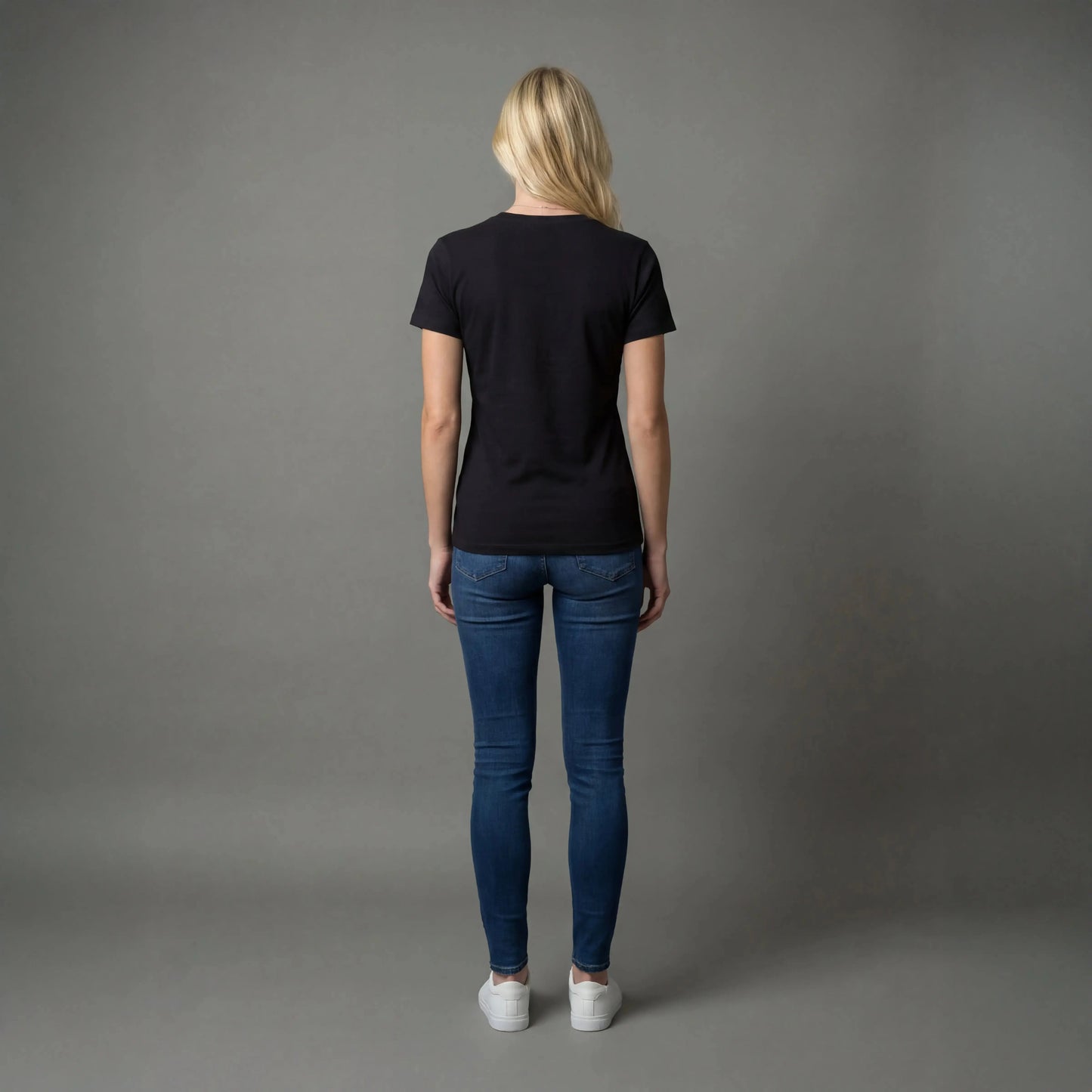 T-shirt V Korhogo Reaket, une marque de vêtements de sport