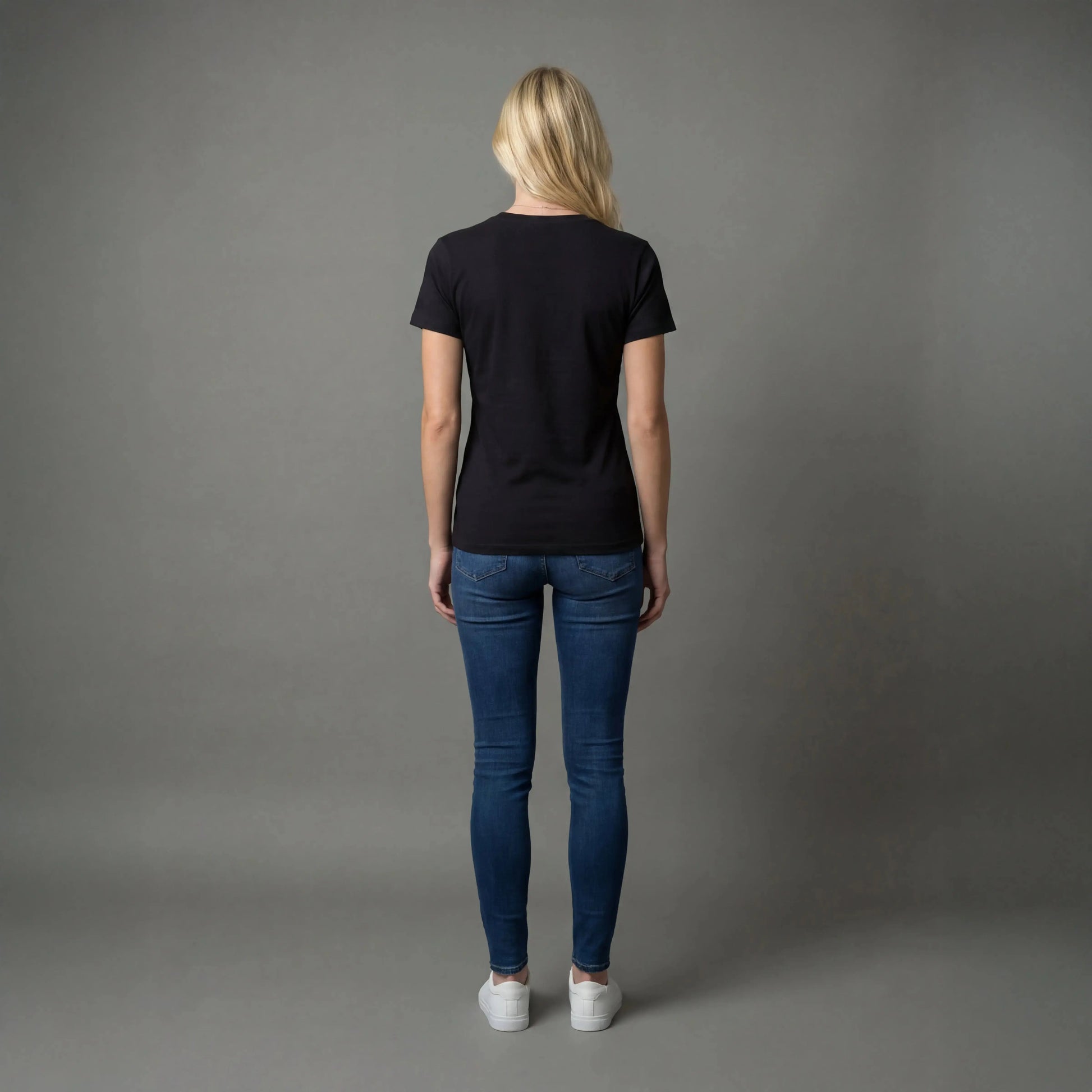 T-shirt V Korhogo Reaket, une marque de vêtements de sport