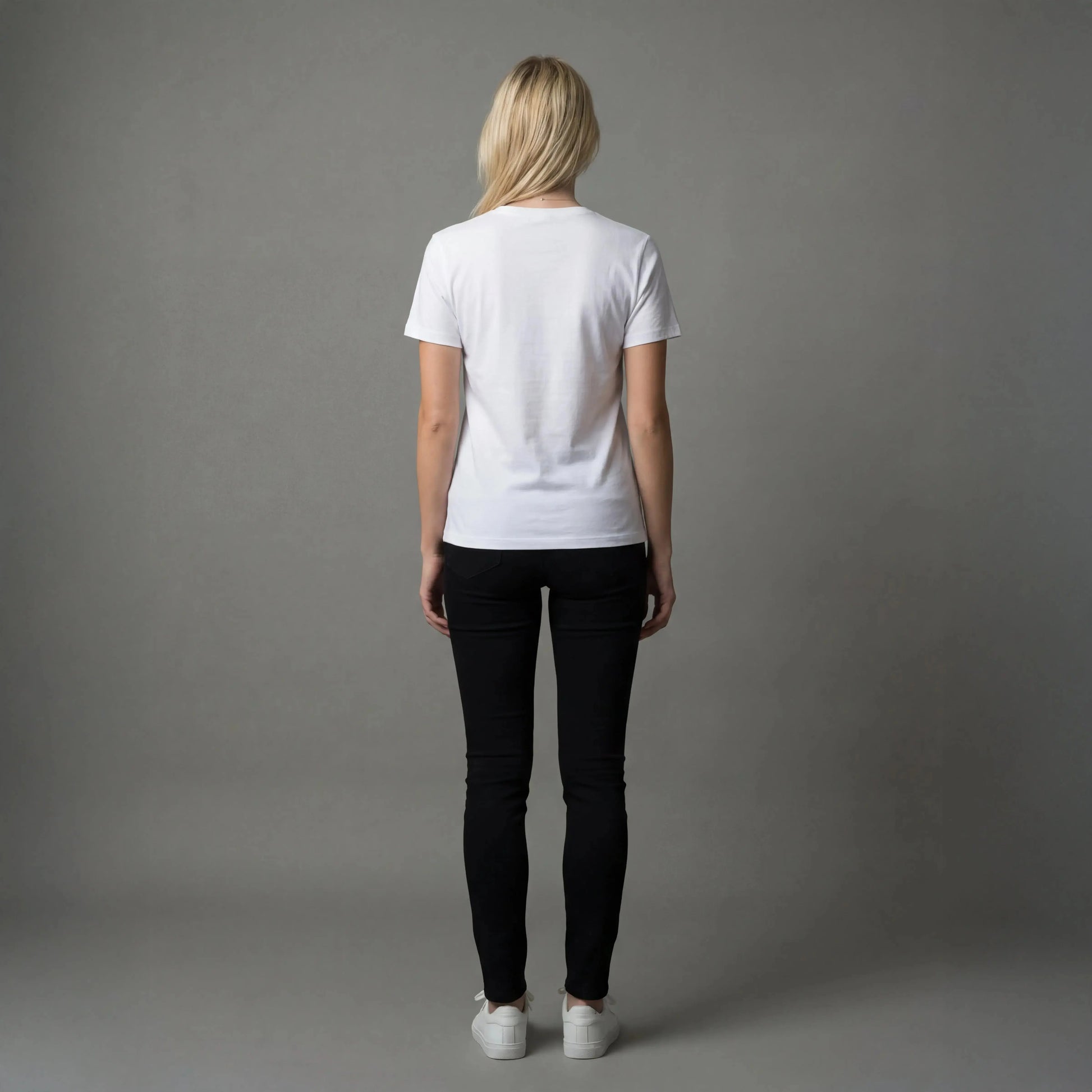 T-shirt V Korhogo Reaket, une marque de vêtements de sport