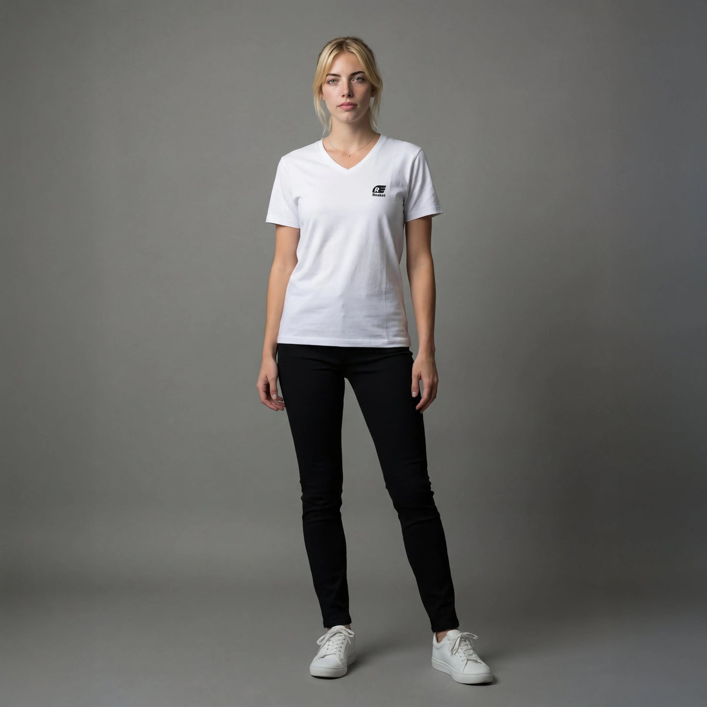 T-shirt V Korhogo Reaket, une marque de vêtements de sport
